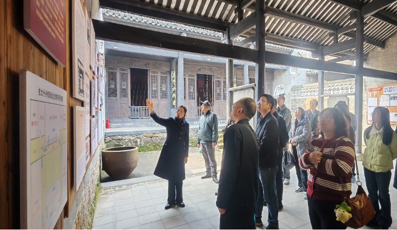 以学铸魂强党性 实地研学践初心——创新战略党支部和数据文献党支部联合开展主题党日活动